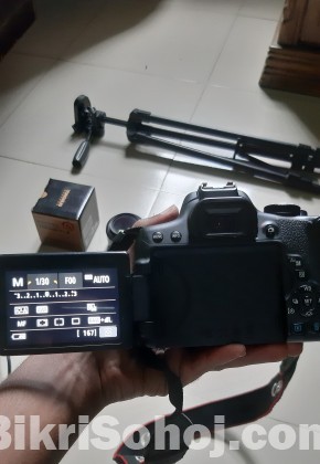 Canon 750D